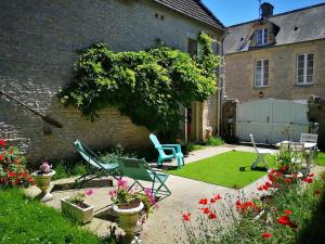 Afbeelding uit fotogalerij van Villa Athéna,séjour bien-être et éthique in Meuvaines