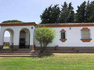 A garden outside Chalet con piscina, amplio jardin y aire acondicionado Még 11 kép