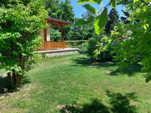 Zahrada ubytování Schieszl Apartments Zamárdi 3