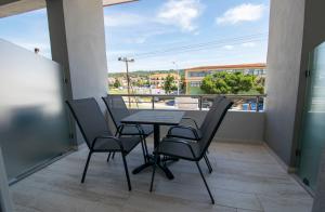Gallery image of Nikiti Central Suites by Travel Pro Services - Nikiti Halkidiki in Nikiti +30 photos