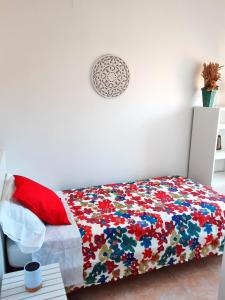 Posteľ alebo postele v izbe v ubytovaní Apartamento Orient en Palamós tercera línea de mar