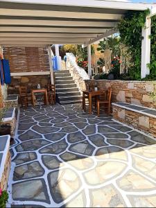 Φωτογραφία από το άλμπουμ του George's Place στην Ίο
