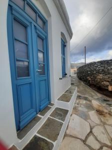 The building in which the holiday home is located