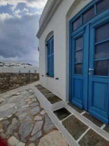 The building in which the holiday home is located
