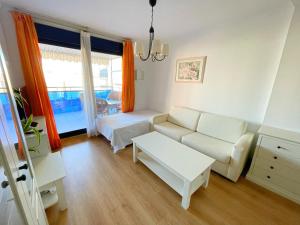 Zdjęcie z galerii obiektu Amplio apartamento en La Cala w mieście Cala de Finestrat