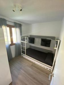 Posteľ alebo postele v izbe v ubytovaní Apartamento Cala Montgo