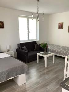 Posedenie v ubytovaní NONIEWICZA CENTRUM