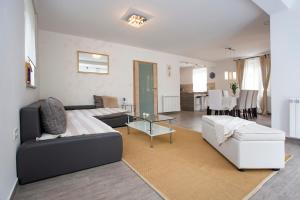 Posezení v ubytování Villa Pistine - with private pool for 8 near Rovinj