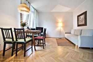 Posedenie v ubytovaní P&O Apartments Bielańska + 12 fotografií