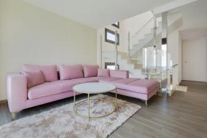 A seating area at Azalea ii
