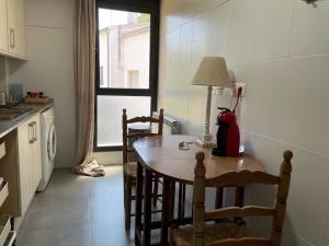 A kitchen or kitchenette at Dúplex 6 plazas para desconectar de la rutina