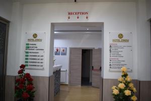 Gallery image of Hôtel Zinou zm in Alger +18 photos