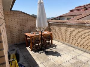 A balcony or terrace at Dúplex 6 plazas para desconectar de la rutina