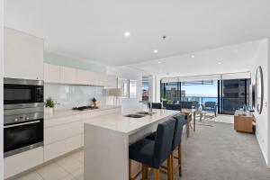 Kuchyň nebo kuchyňský kout v ubytování Oracle Resort Broadbeach - gclr