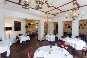 Restaurace v ubytování Hotel Hofgarten Luzern + 37 fotografií