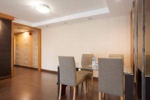 Fotografie z fotogalerie ubytování 5A - 2 Bedroom Downtown Apartment with shared Pool v destinaci Makkasan