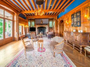 A seating area at Cozy Castle in Spa with Sauna and Private Pool