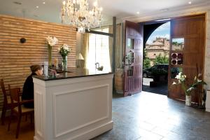 Гости Hotel Santa Maria de Alquezar