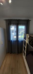 Posteľ alebo postele v izbe v ubytovaní Apartamento Cala Montgo
