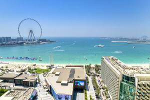 Galeriebild der Unterkunft Impeccable 2BR at Bahar 2 JBR by Deluxe Holiday Homes in Dubai