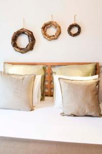A seating area at Letmalaga Popolo & Parking