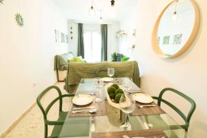 A seating area at Letmalaga Popolo & Parking