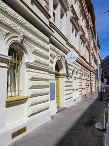 Budova, v ktorej sa apartmán nachádza