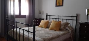 Postel nebo postele na pokoji v ubytování Casa Rural Aya I + 23 fotografií