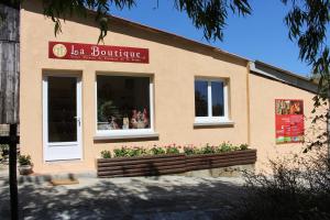 Fotografia z galérie ubytovania Gites et Roulottes au Domaine de la Trille v destinácii Sainte-Foi