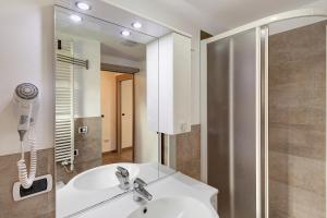 Ένα μπάνιο στο Appartamenti Arcobaleno Arancione +20 φωτογραφίες