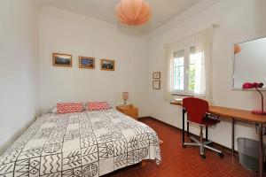 Postel nebo postele na pokoji v ubytování Azenhas Sea & Garden Villa by GT House