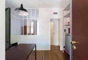 Kuchyňa alebo kuchynka v ubytovaní Design Interior Apt China Town Piazzale Baiamonti