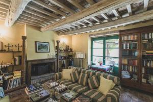 Библиотека in country house