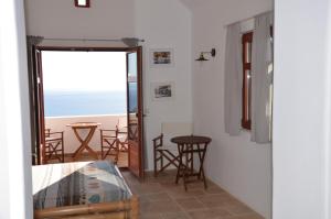 Gallery image of Venus Hill Guest House in Lefkogeia