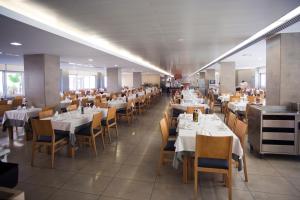 Restaurace v ubytování Hotel Acuazul
