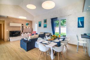 Posedenie v ubytovaní Villa Desiree by Villa Plus