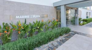 Zdjęcie z galerii obiektu Marins Suites - Adults Only Hotel w Cala Millor