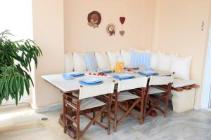 A seating area at Katerina's Luxury Apartment