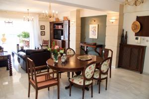 A kitchen or kitchenette at Katerina's Luxury Apartment Még 30 kép