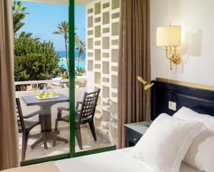 Posteľ alebo postele v izbe v ubytovaní H10 Tenerife Playa