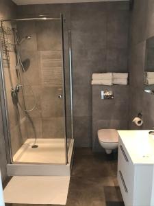 Kúpeľňa v ubytovaní Apartament lawendowy - nad morzem z tarasem i garażem 5 min od plaży