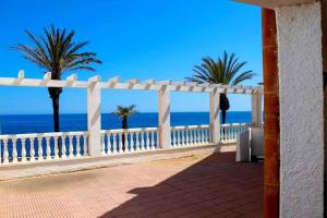 Fotografia z galérie ubytovania Villa Jo - stunning front line beach house. v destinácii L'Ametlla de Mar