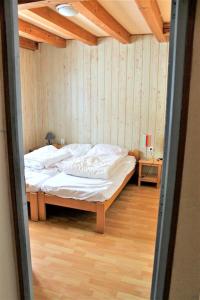 Posteľ alebo postele v izbe v ubytovaní Maison chaleureuse à Vaucluse avec jardin spacieux 84 m²