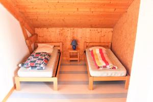 Posteľ alebo postele v izbe v ubytovaní Maison chaleureuse à Vaucluse avec jardin spacieux 84 m²