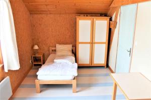Posteľ alebo postele v izbe v ubytovaní Maison chaleureuse à Vaucluse avec jardin spacieux 84 m²