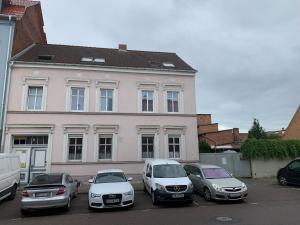 Fotografie z fotogalerie ubytování Best-Preis Ferienwohnung mit Netflix, Self-Check-In, eBike Ladestation im Fahrradraum, WLAN - direkt am Elberadweg im Herzen von Wittenberge v destinaci Wittenberge