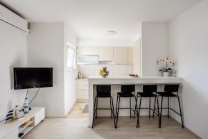 Kuchyňa alebo kuchynka v ubytovaní Apartment ANA Podstrana