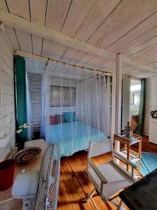 Imagen de la galería de Un chalet dans les oliviers 3 nuits mini, en Nimes 1 foto más