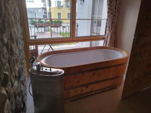 Foto sihtkohas Sta Maria Val Müstair asuva majutusasutuse Hotel Crusch Alba Sta Maria galeriist