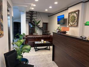 Гостиная зона в Rafinn Hotel